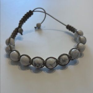 Elegant White and Gray Beaded Bracelet